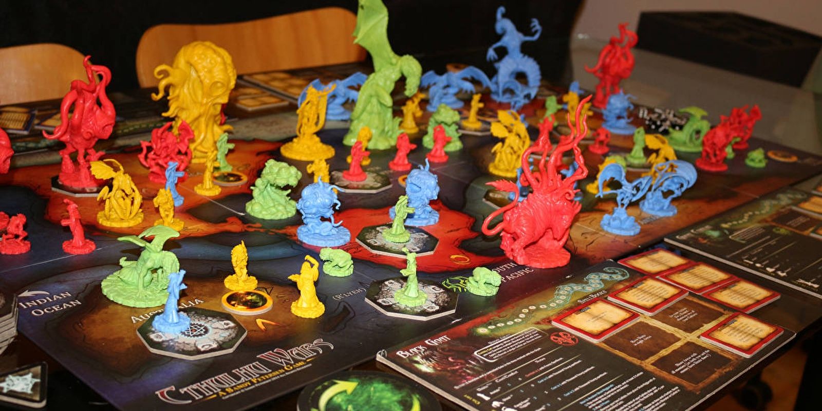 Top Board Games miniatures - Top Board Games from Spiel Essen 2025: A